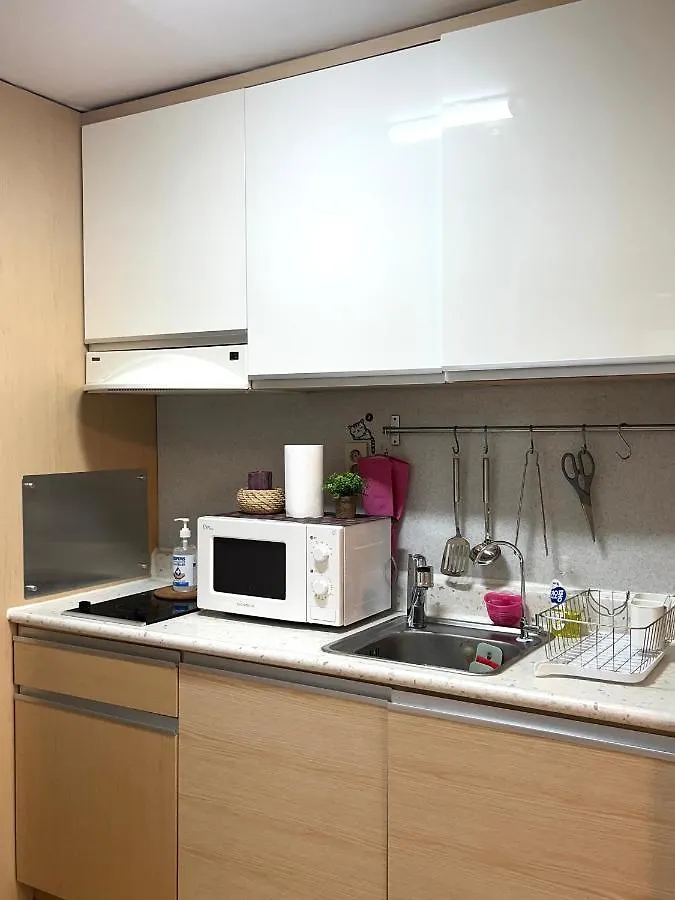Hongik Univ Station Exit 1 Apartment Seoul South Korea