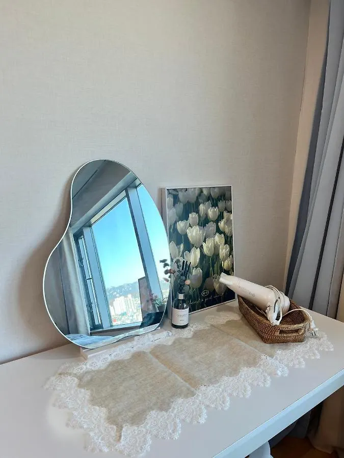 Hongik Univ Station Exit 1 Apartment Seoul