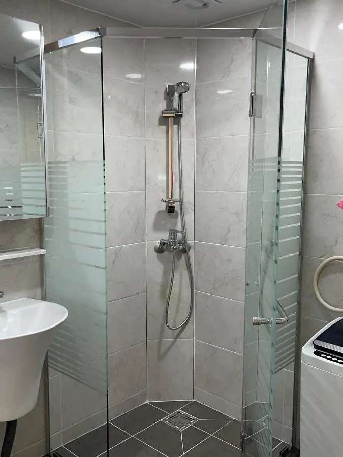 Appartamento Hongik Univ Station Exit 1 Seul