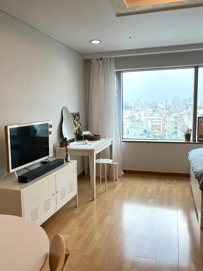 Appartamento Hongik Univ Station Exit 1 Seul