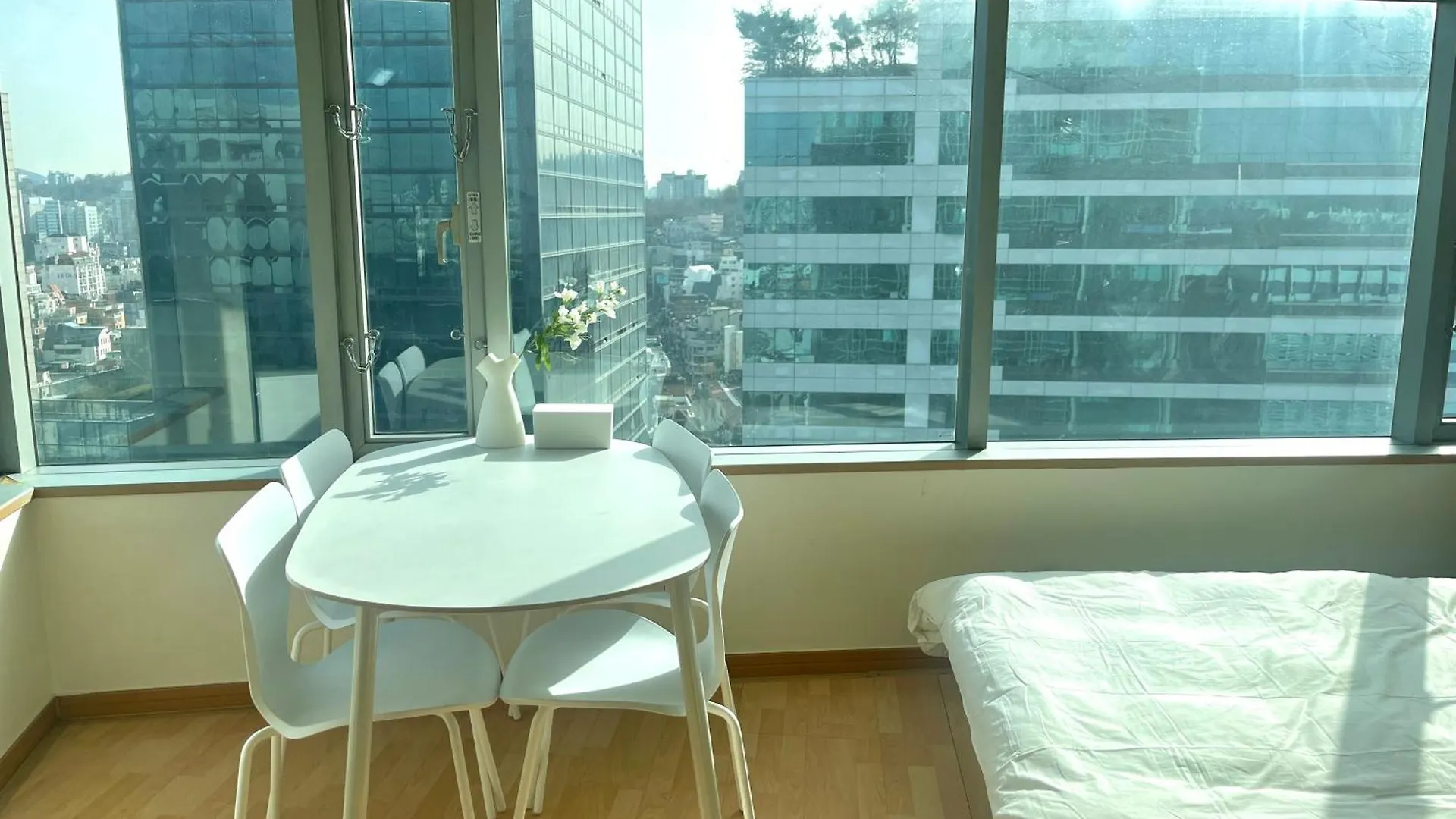 Appartamento Hongik Univ Station Exit 1 Seul