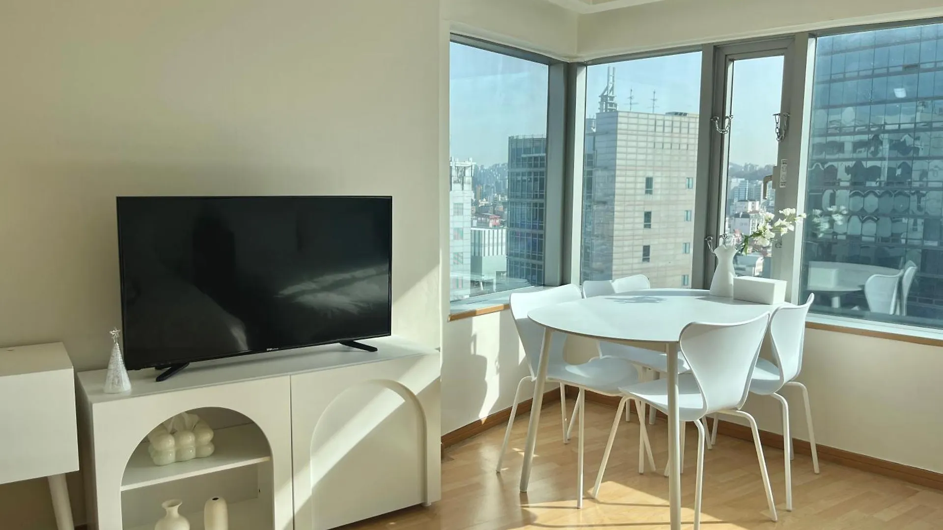 Appartamento Hongik Univ Station Exit 1 Seul